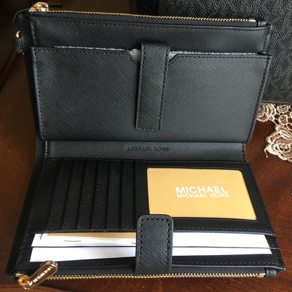 Michael Kors Large Zipper tote & wallet - Picture 6 of 8